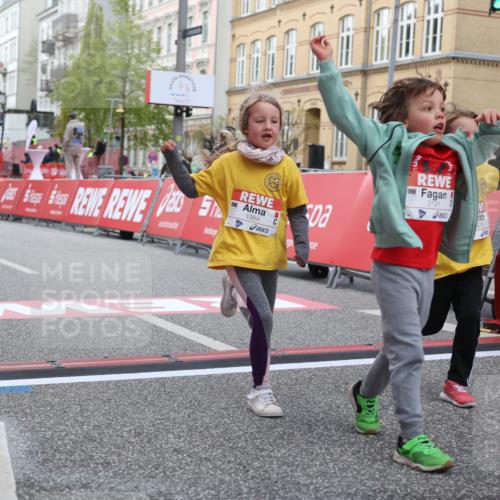 25.04.2026 - Das Zehntel Strokosch-Dieckow http://msf.ph/oto/9615976 25.04.2026 09:08:23 Ziel 1978, 1984, 2191, 2206, 2415, 3006, 3033 meine-sportfotos.de