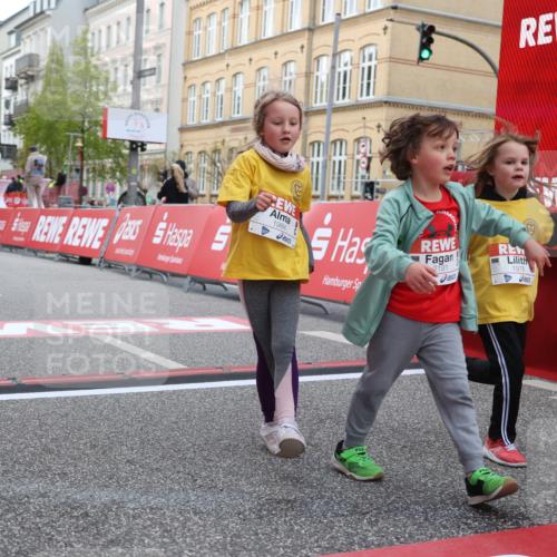 25.04.2026 - Das Zehntel Strokosch-Dieckow http://msf.ph/oto/9615983 25.04.2026 09:08:24 Ziel 1978, 1984, 2191, 2206, 2415, 3006, 3033 meine-sportfotos.de