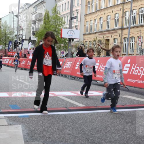 25.04.2026 - Das Zehntel Strokosch-Dieckow http://msf.ph/oto/9616054 25.04.2026 09:08:28 Ziel 1426, 1489, 1978, 1984, 2191, 2567, 3006, 3033, 3437 meine-sportfotos.de