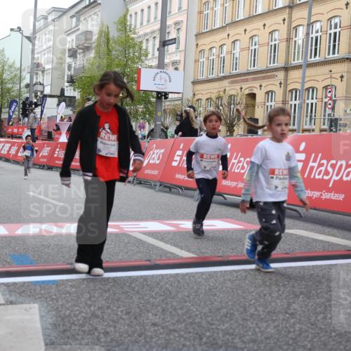 25.04.2026 - Das Zehntel Strokosch-Dieckow http://msf.ph/oto/9616057 25.04.2026 09:08:28 Ziel 1426, 1489, 1978, 1984, 2191, 2567, 3006, 3033, 3437 meine-sportfotos.de