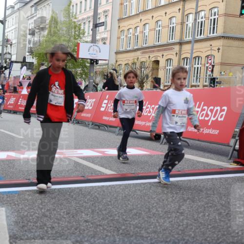 25.04.2026 - Das Zehntel Strokosch-Dieckow http://msf.ph/oto/9616060 25.04.2026 09:08:28 Ziel 1426, 1489, 1978, 1984, 2191, 2567, 3006, 3033, 3437 meine-sportfotos.de