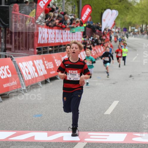 25.04.2026 - Das Zehntel Strokosch-Dieckow http://msf.ph/oto/9616063 25.04.2026 08:48:08 Ziel 2958, 2981 meine-sportfotos.de