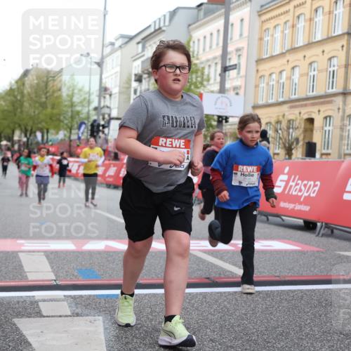25.04.2026 - Das Zehntel Strokosch-Dieckow http://msf.ph/oto/9616137 25.04.2026 09:08:39 Ziel 1061, 1094, 1154, 1862, 2110, 2125, 2577 meine-sportfotos.de