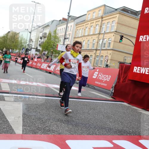 25.04.2026 - Das Zehntel Strokosch-Dieckow http://msf.ph/oto/9616175 25.04.2026 09:08:43 Ziel 1094, 1154, 2125, 2779, 3460, 3462 meine-sportfotos.de