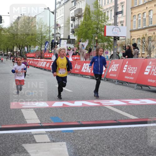 25.04.2026 - Das Zehntel Strokosch-Dieckow http://msf.ph/oto/9616211 25.04.2026 09:08:54 Ziel 1060, 1065, 1855, 2689, 2692, 2697, 2699, 2837, 3497 meine-sportfotos.de