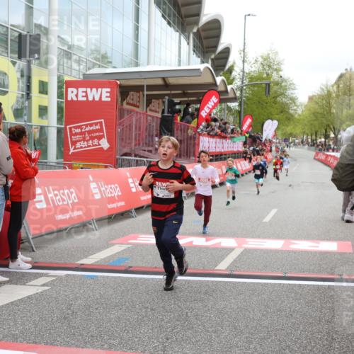 25.04.2026 - Das Zehntel Strokosch-Dieckow http://msf.ph/oto/9616219 25.04.2026 08:48:09 Ziel 2005, 2981, 3402 meine-sportfotos.de