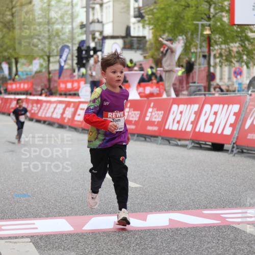 25.04.2026 - Das Zehntel Strokosch-Dieckow http://msf.ph/oto/9616241 25.04.2026 09:08:58 Ziel 1060, 1065, 1921, 2692, 2697, 2837 meine-sportfotos.de