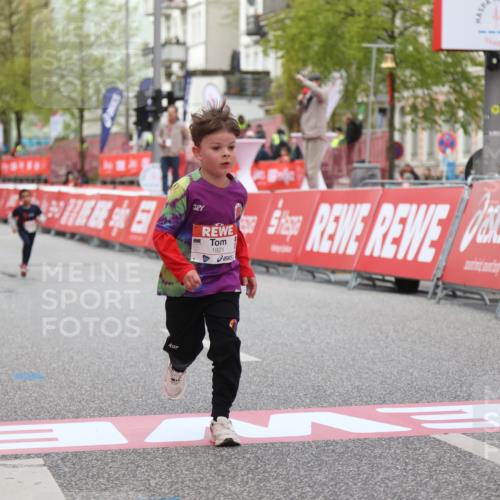 25.04.2026 - Das Zehntel Strokosch-Dieckow http://msf.ph/oto/9616245 25.04.2026 09:08:58 Ziel 1060, 1065, 1921, 2692, 2697, 2837 meine-sportfotos.de