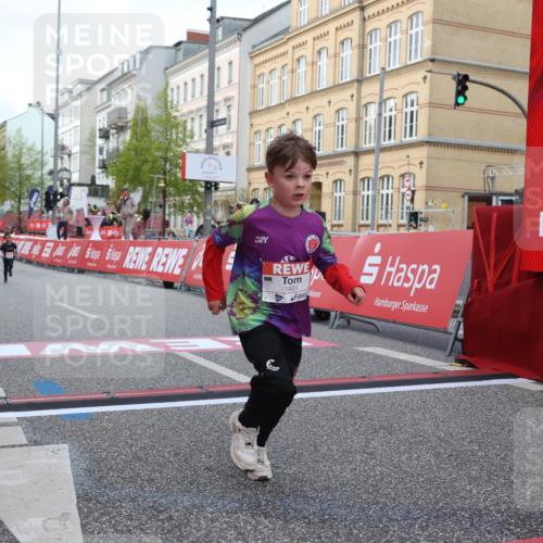 25.04.2026 - Das Zehntel Strokosch-Dieckow http://msf.ph/oto/9616264 25.04.2026 09:08:59 Ziel 1921, 2692, 2697, 2837 meine-sportfotos.de