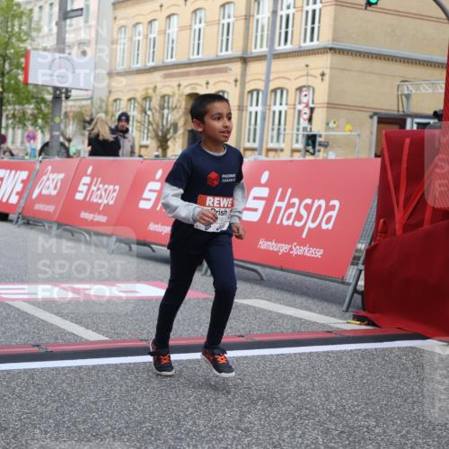 25.04.2026 - Das Zehntel Strokosch-Dieckow http://msf.ph/oto/9616271 25.04.2026 09:09:05 Ziel 1816, 1921 meine-sportfotos.de