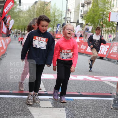 25.04.2026 - Das Zehntel Strokosch-Dieckow http://msf.ph/oto/9616301 25.04.2026 09:09:32 Ziel 1371, 1781, 1782, 2189, 3009 meine-sportfotos.de