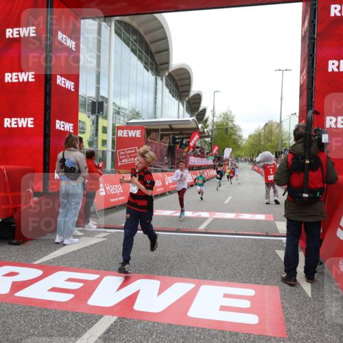 25.04.2026 - Das Zehntel Strokosch-Dieckow http://msf.ph/oto/9616362 25.04.2026 08:48:10 Ziel 2005, 2981, 3402 meine-sportfotos.de