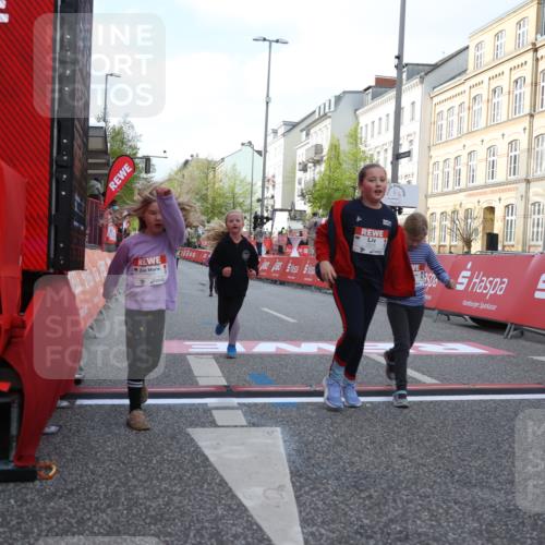 25.04.2026 - Das Zehntel Strokosch-Dieckow http://msf.ph/oto/9616437 25.04.2026 09:10:06 Ziel 1907, 1915, 2000, 2008 meine-sportfotos.de