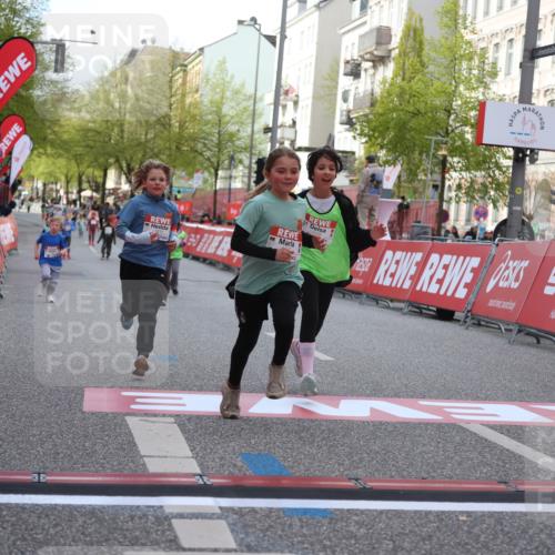 25.04.2026 - Das Zehntel Strokosch-Dieckow http://msf.ph/oto/9616494 25.04.2026 09:10:16 Ziel 1445, 1615, 1617, 1913 meine-sportfotos.de