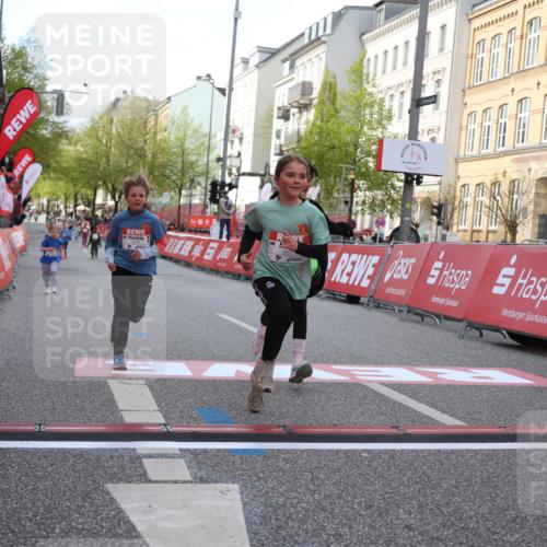 25.04.2026 - Das Zehntel Strokosch-Dieckow http://msf.ph/oto/9616505 25.04.2026 09:10:17 Ziel 1445, 1615, 1617 meine-sportfotos.de