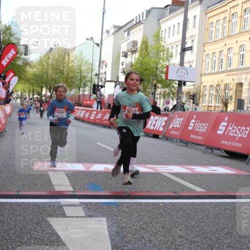 25.04.2026 - Das Zehntel Strokosch-Dieckow http://msf.ph/oto/9616509 25.04.2026 09:10:17 Ziel 1445, 1615, 1617 meine-sportfotos.de