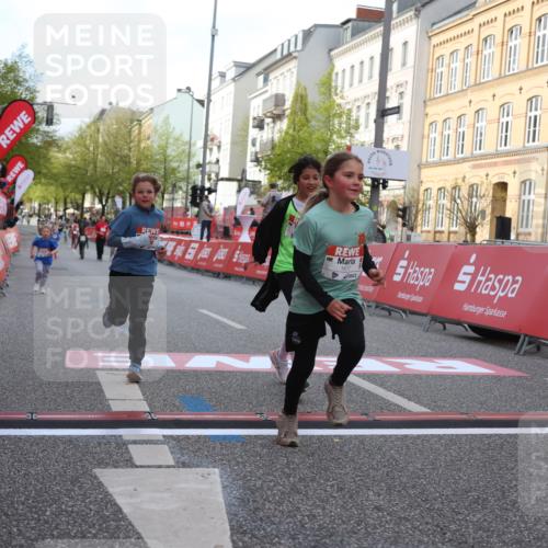 25.04.2026 - Das Zehntel Strokosch-Dieckow http://msf.ph/oto/9616517 25.04.2026 09:10:17 Ziel 1445, 1615, 1617 meine-sportfotos.de