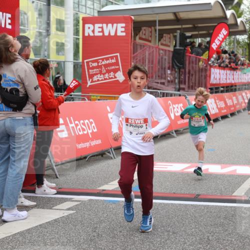 25.04.2026 - Das Zehntel Strokosch-Dieckow http://msf.ph/oto/9616528 25.04.2026 08:48:11 Ziel 1246, 2005, 2981, 3402 meine-sportfotos.de