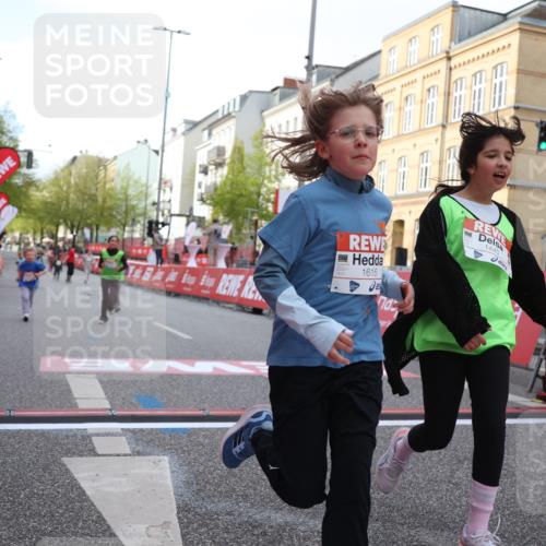 25.04.2026 - Das Zehntel Strokosch-Dieckow http://msf.ph/oto/9616547 25.04.2026 09:10:18 Ziel 1445, 1615, 1617 meine-sportfotos.de