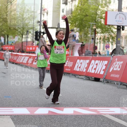 25.04.2026 - Das Zehntel Strokosch-Dieckow http://msf.ph/oto/9616563 25.04.2026 09:10:20 Ziel 1445, 1615, 1617, 2081 meine-sportfotos.de