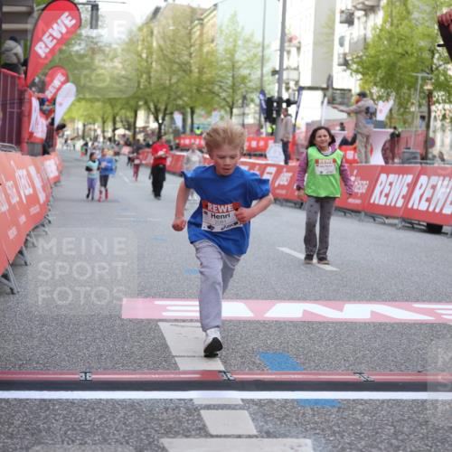 25.04.2026 - Das Zehntel Strokosch-Dieckow http://msf.ph/oto/9616587 25.04.2026 09:10:21 Ziel 1445, 1615, 1617, 2081 meine-sportfotos.de