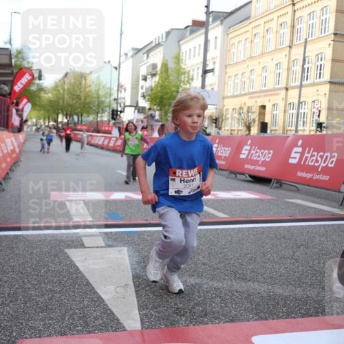 25.04.2026 - Das Zehntel Strokosch-Dieckow http://msf.ph/oto/9616617 25.04.2026 09:10:22 Ziel 1445, 1615, 1617, 2081 meine-sportfotos.de