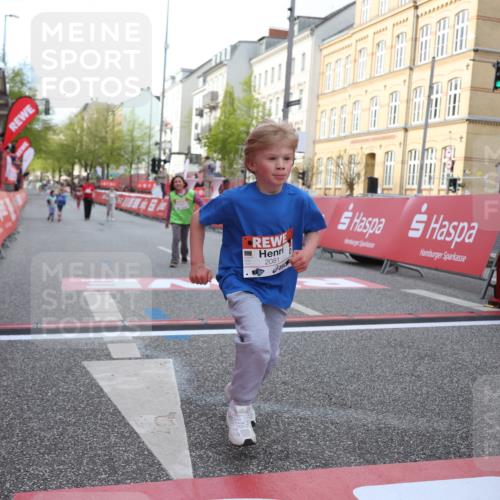 25.04.2026 - Das Zehntel Strokosch-Dieckow http://msf.ph/oto/9616620 25.04.2026 09:10:22 Ziel 1445, 1615, 1617, 2081 meine-sportfotos.de