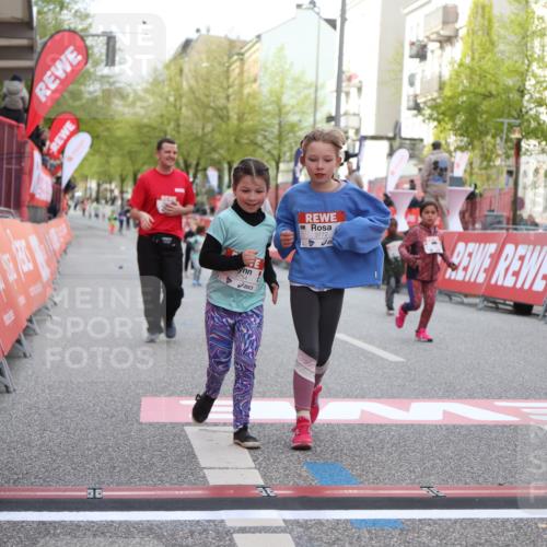 25.04.2026 - Das Zehntel Strokosch-Dieckow http://msf.ph/oto/9616665 25.04.2026 09:10:33 Ziel 1476, 3754, 3772 meine-sportfotos.de