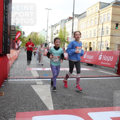 25.04.2026 - Das Zehntel Strokosch-Dieckow http://msf.ph/oto/9616684 25.04.2026 09:10:35 Ziel 1069, 1476, 2535, 3754, 3772 meine-sportfotos.de