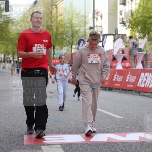 25.04.2026 - Das Zehntel Strokosch-Dieckow http://msf.ph/oto/9616693 25.04.2026 09:10:36 Ziel 1069, 1476, 2535, 3754, 3772 meine-sportfotos.de
