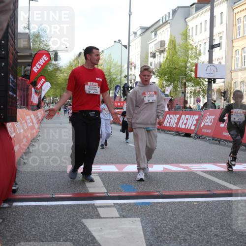 25.04.2026 - Das Zehntel Strokosch-Dieckow http://msf.ph/oto/9616705 25.04.2026 09:10:37 Ziel 1069, 1476, 2535, 3754, 3772 meine-sportfotos.de