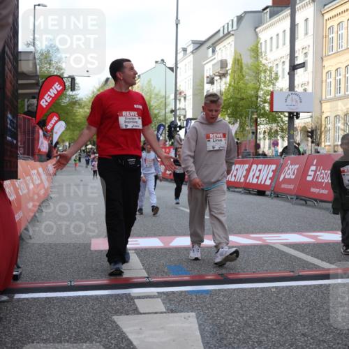 25.04.2026 - Das Zehntel Strokosch-Dieckow http://msf.ph/oto/9616711 25.04.2026 09:10:37 Ziel 1069, 1476, 2535, 3754, 3772 meine-sportfotos.de