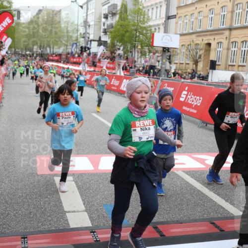 25.04.2026 - Das Zehntel Strokosch-Dieckow http://msf.ph/oto/9616718 25.04.2026 11:01:23 Ziel 5007, 5150, 5222, 5247, 5256, 5516, 5720, 5840, 5848, 5889, 5984, 6016, 6375, 6376, 6419, 6660, 6695, 6700, 6814, 6815, 6838, 7195, 7579, 7797, 8031 meine-sportfotos.de