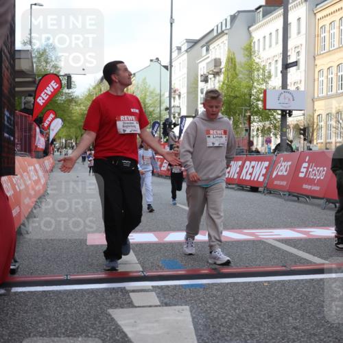 25.04.2026 - Das Zehntel Strokosch-Dieckow http://msf.ph/oto/9616737 25.04.2026 09:10:37 Ziel 1069, 1476, 2535, 3754, 3772 meine-sportfotos.de