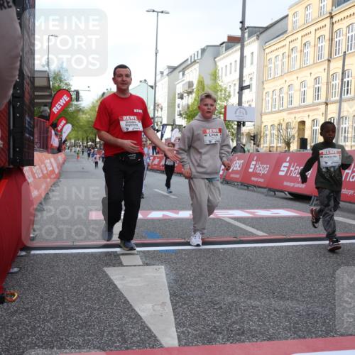 25.04.2026 - Das Zehntel Strokosch-Dieckow http://msf.ph/oto/9616755 25.04.2026 09:10:38 Ziel 1069, 1476, 2186, 2535, 3754, 3772 meine-sportfotos.de