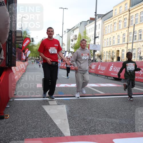 25.04.2026 - Das Zehntel Strokosch-Dieckow http://msf.ph/oto/9616768 25.04.2026 09:10:38 Ziel 1069, 1476, 2186, 2535, 3754, 3772 meine-sportfotos.de