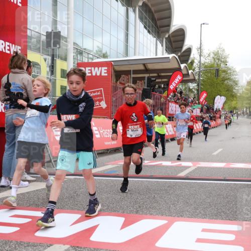 25.04.2026 - Das Zehntel Strokosch-Dieckow http://msf.ph/oto/9616775 25.04.2026 08:48:15 Ziel 1184, 1223, 1246, 2005, 2981, 3402, 4022, 4024, 4070 meine-sportfotos.de