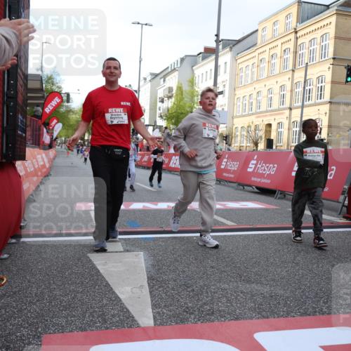 25.04.2026 - Das Zehntel Strokosch-Dieckow http://msf.ph/oto/9616785 25.04.2026 09:10:38 Ziel 1069, 1476, 2186, 2535, 3754, 3772 meine-sportfotos.de