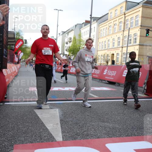 25.04.2026 - Das Zehntel Strokosch-Dieckow http://msf.ph/oto/9616795 25.04.2026 09:10:38 Ziel 1069, 1476, 2186, 2535, 3754, 3772 meine-sportfotos.de