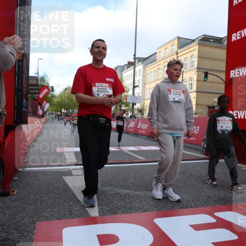 25.04.2026 - Das Zehntel Strokosch-Dieckow http://msf.ph/oto/9616823 25.04.2026 09:10:39 Ziel 1069, 1476, 2186, 2535, 3754, 3772 meine-sportfotos.de