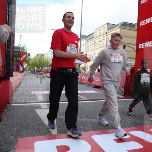 25.04.2026 - Das Zehntel Strokosch-Dieckow http://msf.ph/oto/9616848 25.04.2026 09:10:39 Ziel 1069, 1476, 2186, 2535, 3754, 3772 meine-sportfotos.de