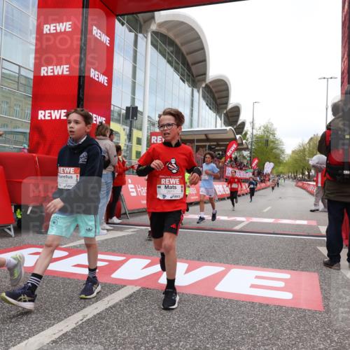 25.04.2026 - Das Zehntel Strokosch-Dieckow http://msf.ph/oto/9616850 25.04.2026 08:48:16 Ziel 1184, 1223, 1246, 2005, 2611, 3402, 4022, 4024, 4070 meine-sportfotos.de