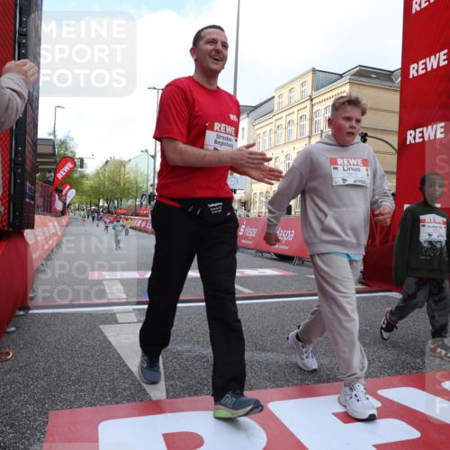 25.04.2026 - Das Zehntel Strokosch-Dieckow http://msf.ph/oto/9616858 25.04.2026 09:10:39 Ziel 1069, 1476, 2186, 2535, 3754, 3772 meine-sportfotos.de