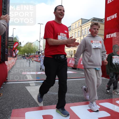 25.04.2026 - Das Zehntel Strokosch-Dieckow http://msf.ph/oto/9616879 25.04.2026 09:10:39 Ziel 1069, 1476, 2186, 2535, 3754, 3772 meine-sportfotos.de