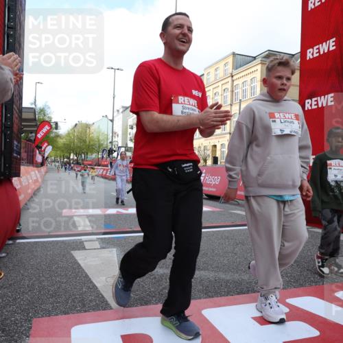 25.04.2026 - Das Zehntel Strokosch-Dieckow http://msf.ph/oto/9616888 25.04.2026 09:10:39 Ziel 1069, 1476, 2186, 2535, 3754, 3772 meine-sportfotos.de