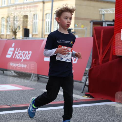 25.04.2026 - Das Zehntel Strokosch-Dieckow http://msf.ph/oto/9616903 25.04.2026 09:10:41 Ziel 1069, 1486, 2182, 2186, 2243, 2535 meine-sportfotos.de