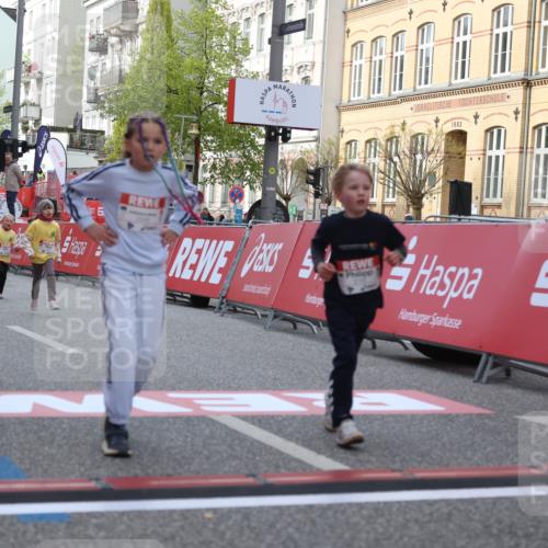 25.04.2026 - Das Zehntel Strokosch-Dieckow http://msf.ph/oto/9616943 25.04.2026 09:10:42 Ziel 1069, 1486, 2182, 2186, 2243, 2535 meine-sportfotos.de