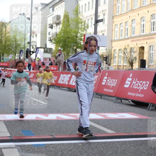 25.04.2026 - Das Zehntel Strokosch-Dieckow http://msf.ph/oto/9616966 25.04.2026 09:10:42 Ziel 1069, 1486, 2182, 2186, 2243, 2535 meine-sportfotos.de