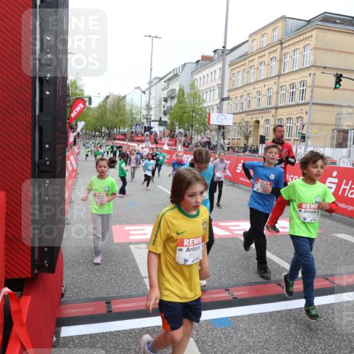25.04.2026 - Das Zehntel Strokosch-Dieckow http://msf.ph/oto/9617002 25.04.2026 11:01:12 Ziel 5197, 5200, 5204, 5208, 5218, 5235, 5236, 5439, 5503, 5703, 5835, 5841, 5842, 5844, 5852, 5900, 6179, 6314, 6344, 6633, 6650, 6853, 7275, 7283, 7775, 7819, 7846, 8017, 8026, 8027 meine-sportfotos.de