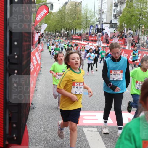 25.04.2026 - Das Zehntel Strokosch-Dieckow http://msf.ph/oto/9617056 25.04.2026 11:01:11 Ziel 5197, 5200, 5204, 5208, 5218, 5235, 5236, 5439, 5574, 5681, 5835, 5841, 5842, 5844, 5852, 5900, 6179, 6314, 6344, 6633, 6650, 6853, 7275, 7283, 7775, 7819, 7846, 8017, 8026, 8027 meine-sportfotos.de